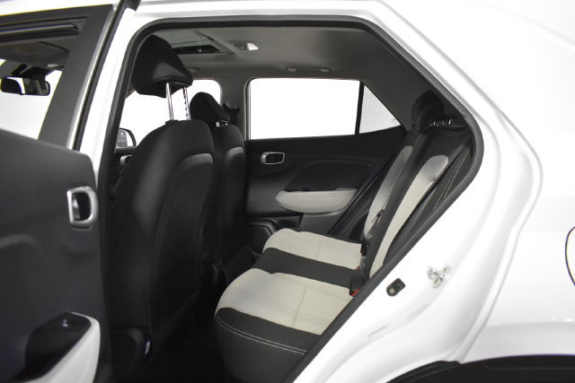 Used 2023 Hyundai Venue SEL w/ Cargo Package FWD image 26