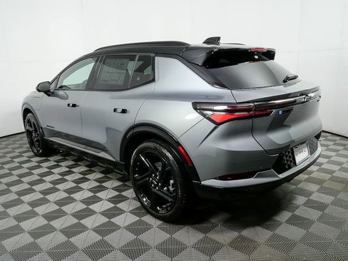 New 2026 Chevrolet Equinox EV RS image 3