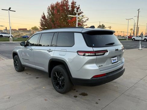 New 2025 Jeep Grand Cherokee L Altitude image 10