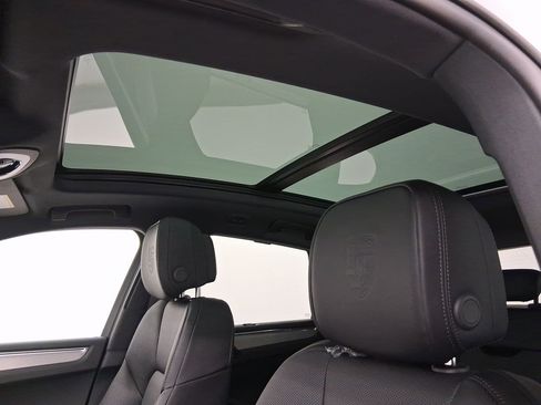 Used 2026 Porsche Macan image 14