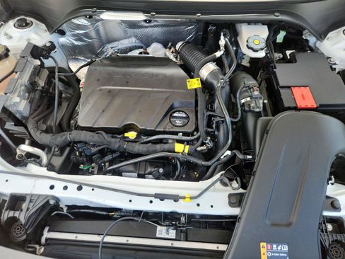 Used 2025 Chevrolet Trax LS FWD image 26
