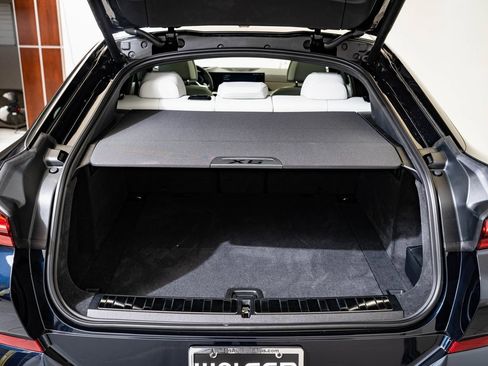 New 2026 BMW X6 xDrive40i image 17