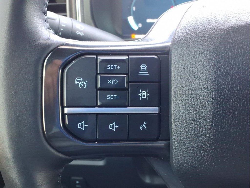 Used 2025 Ford F350 Platinum AWD/4WD image 25
