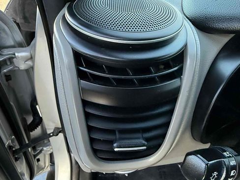 Used 2017 Kia Soul + FWD image 80