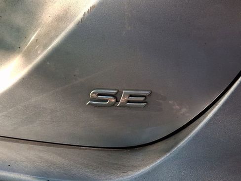 Used 2021 Toyota Camry SE FWD image 7