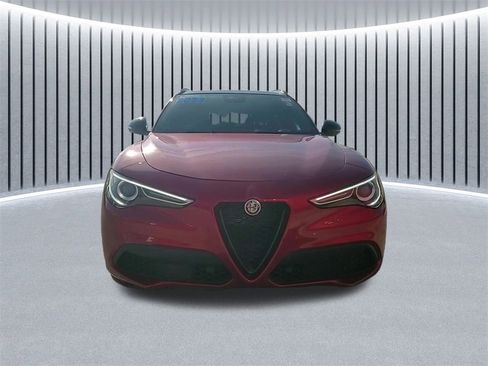 Used 2023 Alfa Romeo Stelvio Veloce image 8