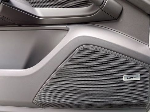 Certified 2025 Porsche Cayenne S AWD/4WD image 15