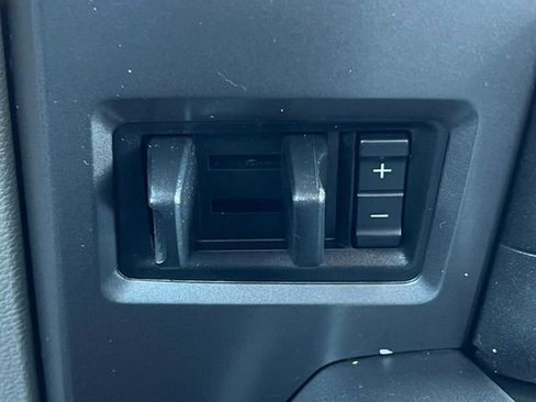 Used 2019 Ford F150 XLT w/ Equipment Group 302A Luxury AWD/4WD image 38
