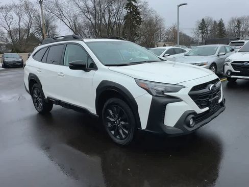 Certified 2025 Subaru Outback Onyx Edition image 2