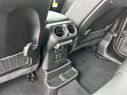 New 2026 Jeep Wrangler Unlimited Sahara AWD/4WD image 15