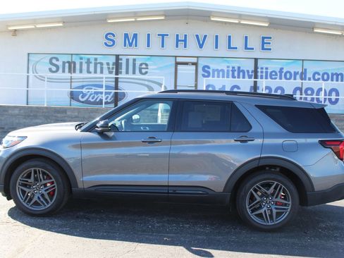 New 2026 Ford Explorer ST w/ Sun And Sound Package AWD/4WD image 4