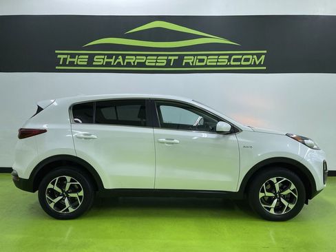 Used 2021 Kia Sportage LX image 11