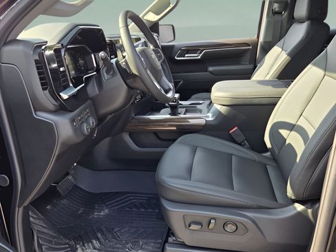 New 2026 Chevrolet Silverado 1500 RST w/ RST All Star Premium Package AWD/4WD image 9