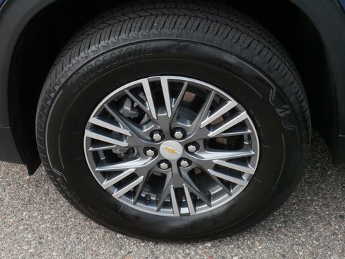 Used 2024 Chevrolet Traverse LS FWD image 15