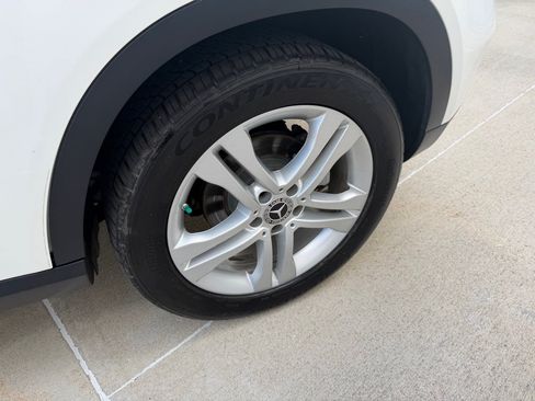 Used 2019 Mercedes-Benz GLA 250 4MATIC image 9