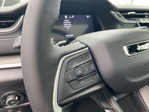 New 2025 Jeep Grand Cherokee Limited image 22