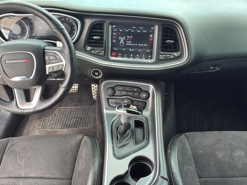Used 2018 Dodge Challenger R/T Scat Pack w/ Dynamics Package RWD image 32