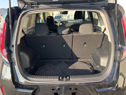 Certified 2025 Kia Soul LX image 27