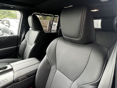 New 2026 Lexus LX 700h Luxury AWD/4WD image 15