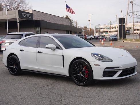 Used 2019 Porsche Panamera Turbo image 2