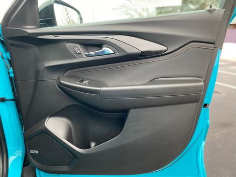 Used 2021 Chevrolet TrailBlazer RS w/ Sun and Liftgate Package image 9