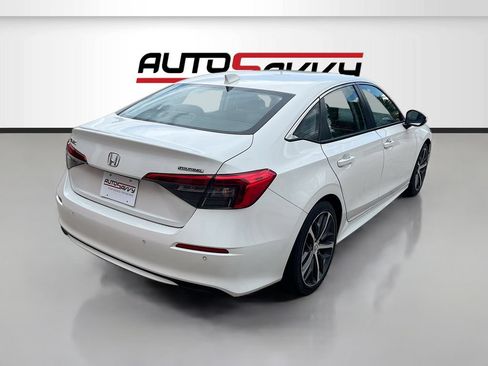 Used 2022 Honda Civic Touring image 7