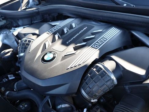 Used 2023 BMW X5 M50i w/ Executive Package image 9