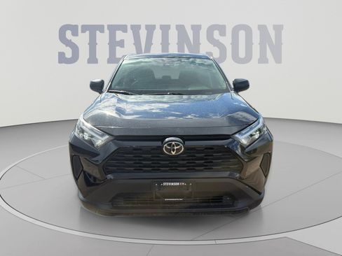 Used 2025 Toyota RAV4 LE AWD/4WD image 8