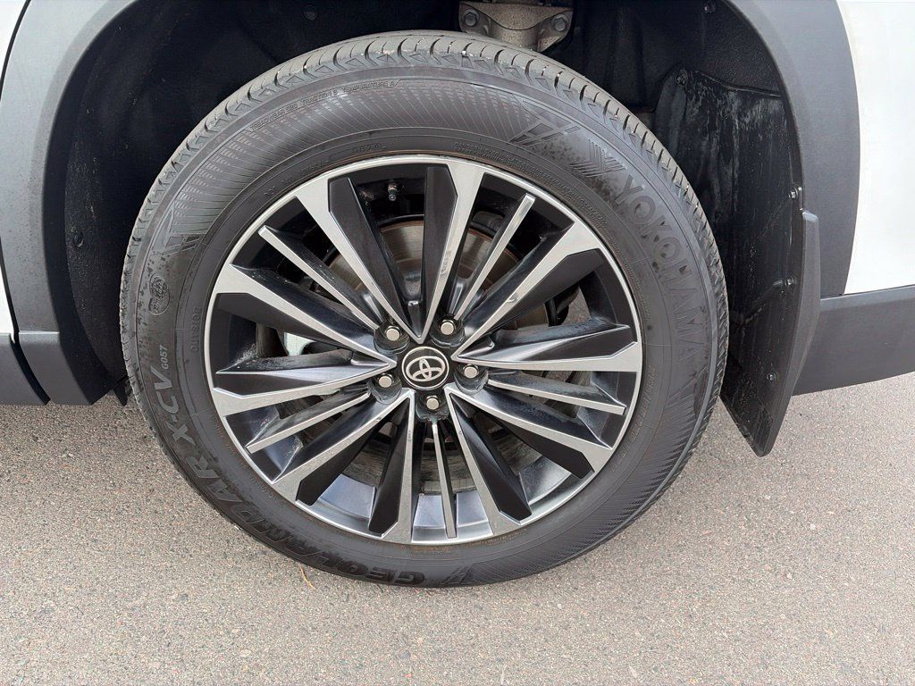 Used 2024 Toyota Grand Highlander AWD Hybrid image 35