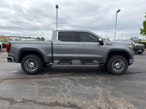 Used 2019 GMC Sierra 1500 SLT w/ SLT Premium Plus Package AWD/4WD image 4