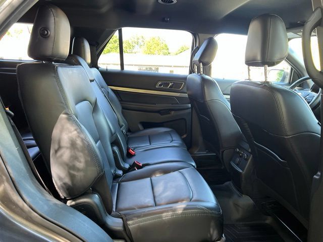 Used 2019 Ford Explorer XLT w/ Equipment Group 202A FWD image 19