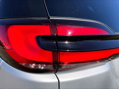 New 2026 Chrysler Pacifica Select FWD image 18