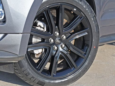 Used 2022 Ford Edge ST-Line w/ Class II Trailer Tow Package AWD/4WD image 13