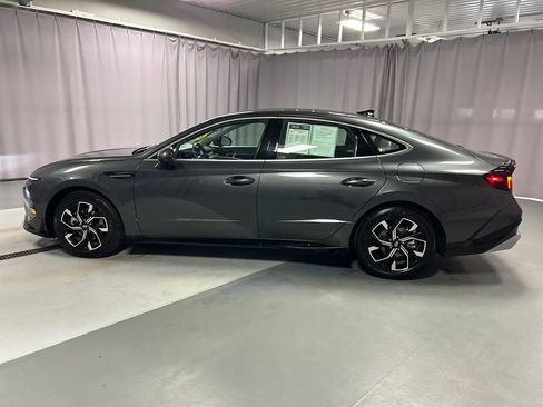 Used 2025 Hyundai Sonata SEL FWD image 4