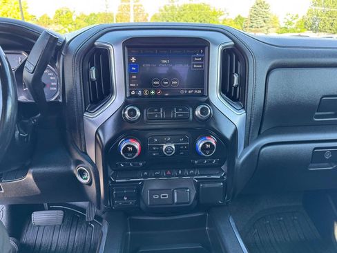 Used 2021 GMC Sierra 1500 SLT w/ SLT Convenience Package AWD/4WD image 23
