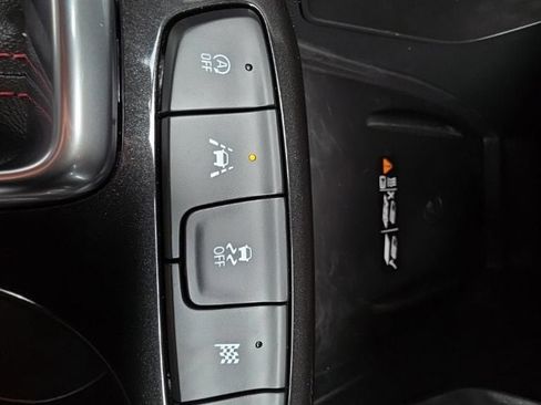 Used 2024 Chevrolet TrailBlazer RS w/ Convenience Package AWD/4WD image 19
