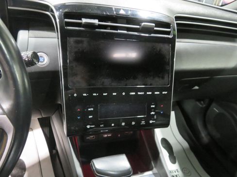 Used 2022 Hyundai Santa Cruz Limited AWD/4WD image 15