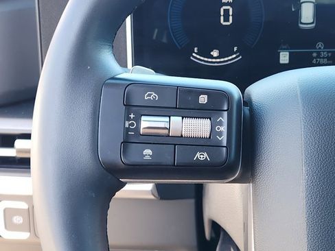 Used 2025 Hyundai Santa Fe SE image 28