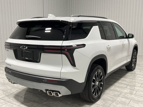 New 2026 Chevrolet Traverse LT image 5