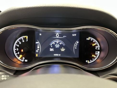 Used 2022 Jeep Grand Cherokee Limited w/ Trailer Tow Group IV AWD/4WD image 14