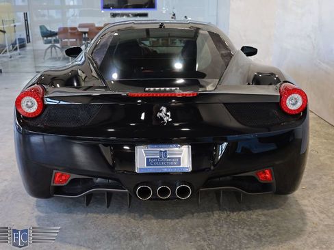 Used 2011 Ferrari 458 Italia Coupe image 8