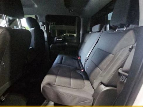 Used 2023 Chevrolet Silverado 2500 Custom w/ Custom Value Package image 6