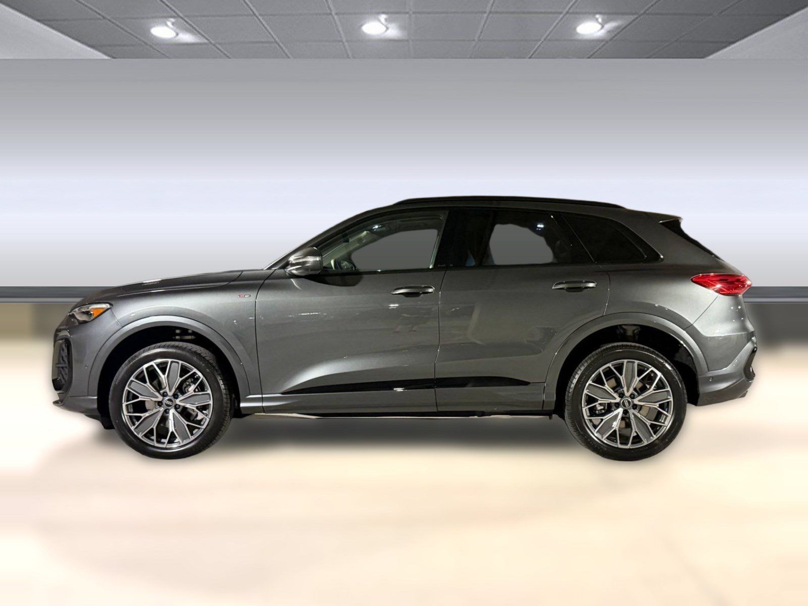 New 2026 Audi Q5 Premium Plus AWD/4WD image 2