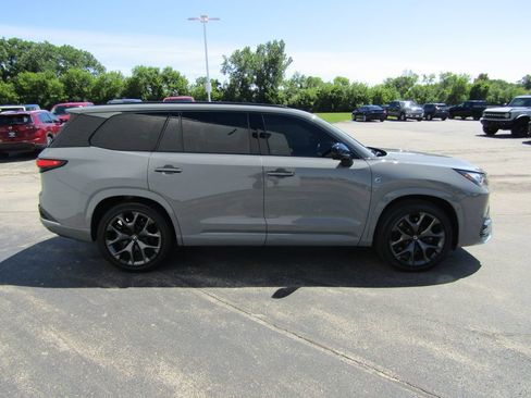Used 2025 Lexus TX 500h AWD w/ Technology Package image 7