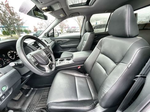 Used 2025 Honda Ridgeline RTL image 19