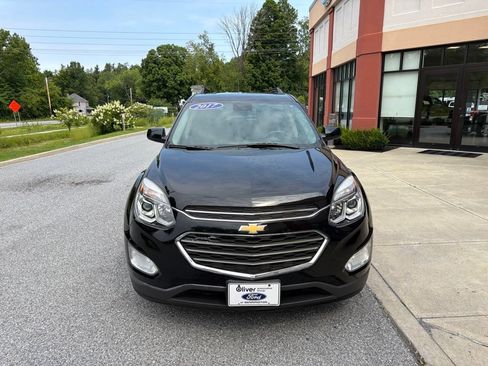 Used 2017 Chevrolet Equinox LT AWD/4WD image 2