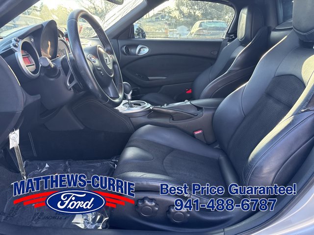 Used 2010 Nissan 370Z Touring RWD image 9