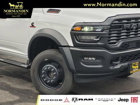 New 2026 RAM 5500 Tradesman AWD/4WD image 3