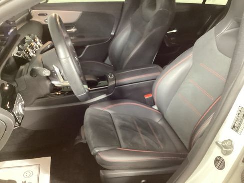 Used 2022 Mercedes-Benz CLA 250 image 10