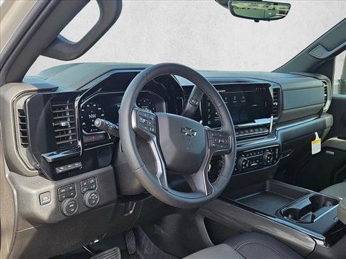 New 2026 Chevrolet Silverado 2500 ZR2 AWD/4WD image 3